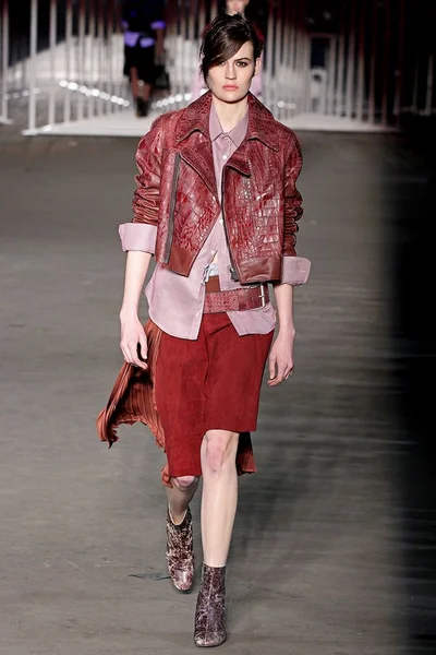 Look 27